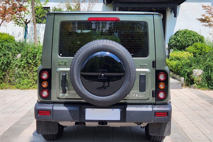 Used 212 T01 2024 2.0T Explorer Exterior 7