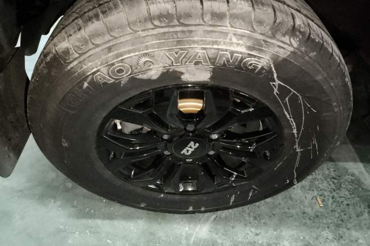 Used 212 T01 2024 2.0T Explorer Exterior 8