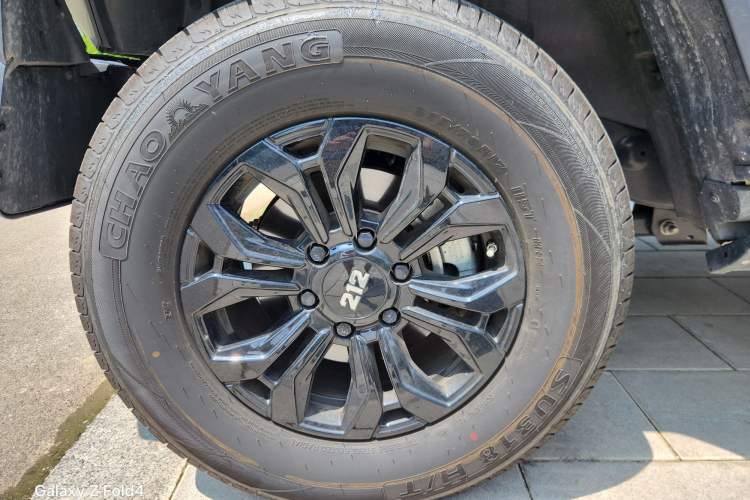 Used 212 T01 2024 2.0T Explorer Exterior 8