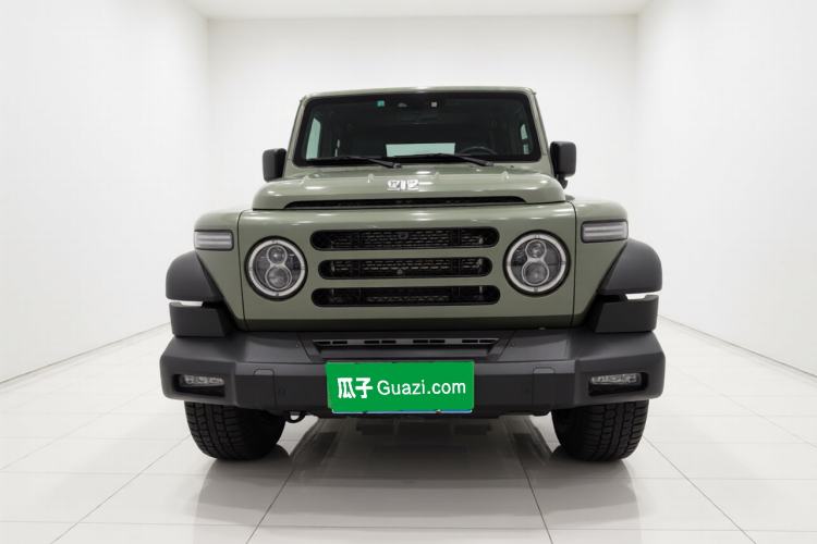 Used 212 T01 2024 2.0T Explorer Front