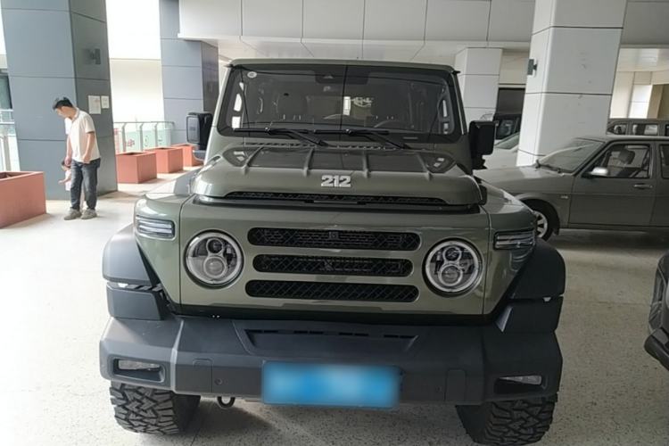 Used 212 T01 2024 2.0T Explorer Front