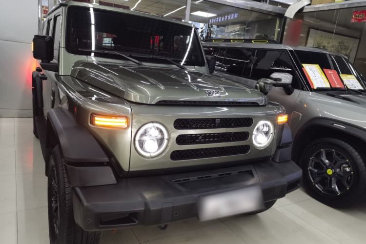 Used 212 T01 2024 2.0T Mechanic Front