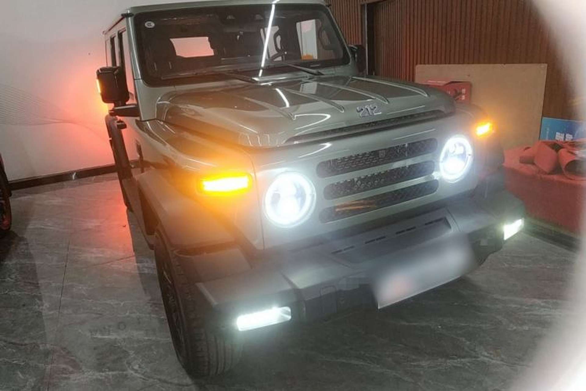 Used 212 T01 2024 2.0T Explorer Front Right 45 Deg