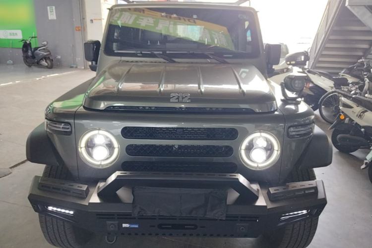 Used 212 T01 2024 2.0T Explorer Front