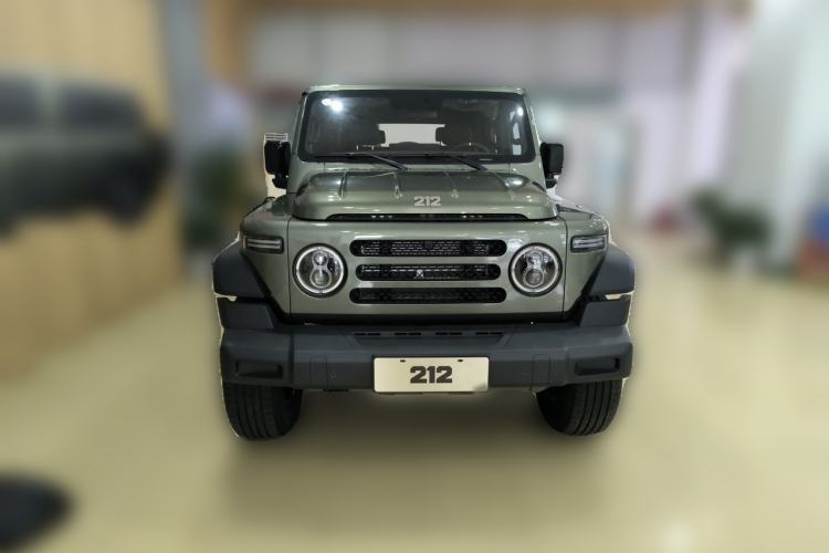 Used 212 T01 2024 2.0T Mechanic Front