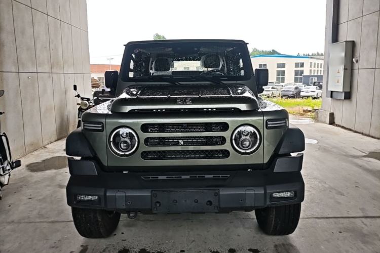 Used 212 T01 2024 2.0T Explorer Front
