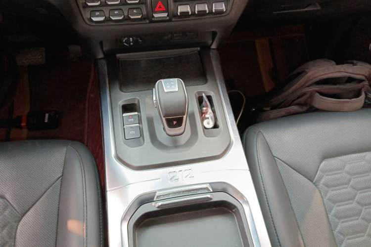 Used 212 T01 2024 2.0T Mechanic Gear Lever