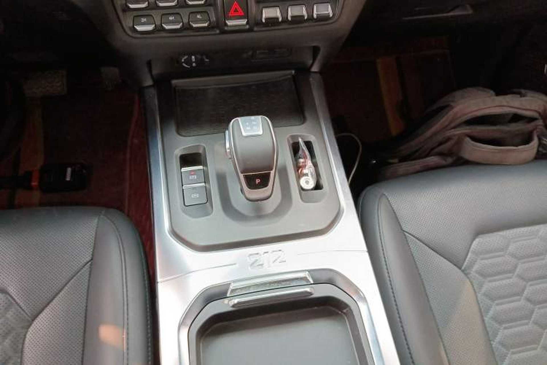 Used 212 T01 2024 2.0T Mechanic Gear Lever