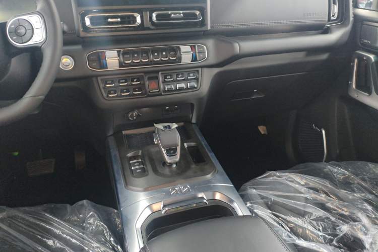 Used 212 T01 2024 2.0T Explorer Gear Lever