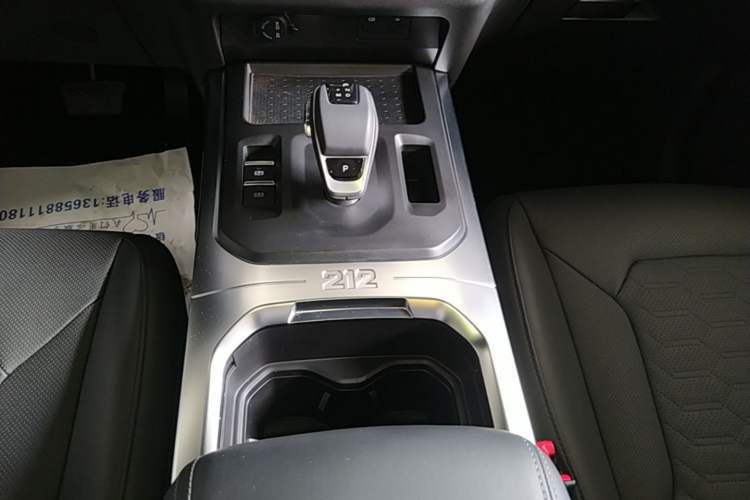 Used 212 T01 2024 2.0T Explorer Gear Lever