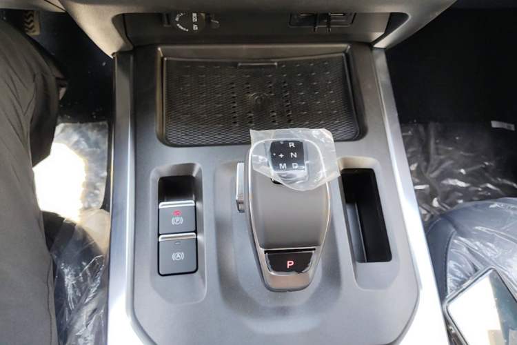 Used 212 T01 2024 2.0T Explorer Gear Lever