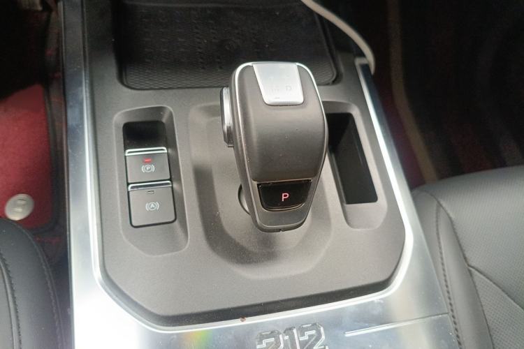 Used 212 T01 2024 2.0T Mechanic Gear Lever