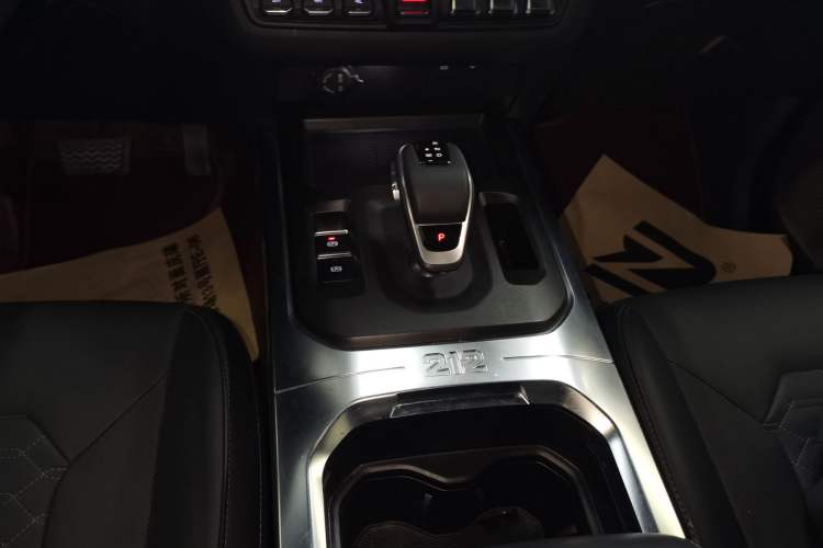 Used 212 T01 2024 2.0T Mechanic Gear Lever