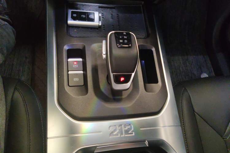 Used 212 T01 2024 2.0T Mechanic Gear Lever