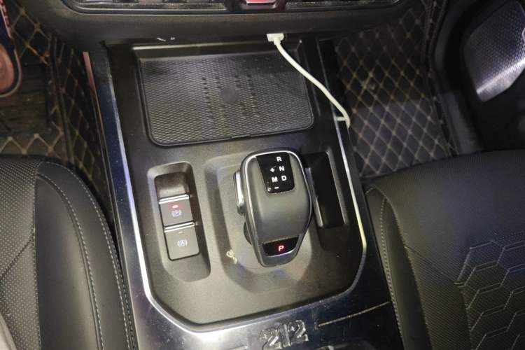 Used 212 T01 2024 2.0T Mechanic Gear Lever