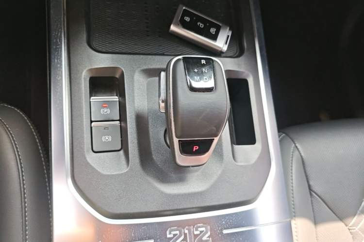 Used 212 T01 2024 2.0T Mechanic Gear Lever