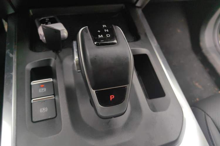 Used 212 T01 2024 2.0T Mechanic Gear Lever