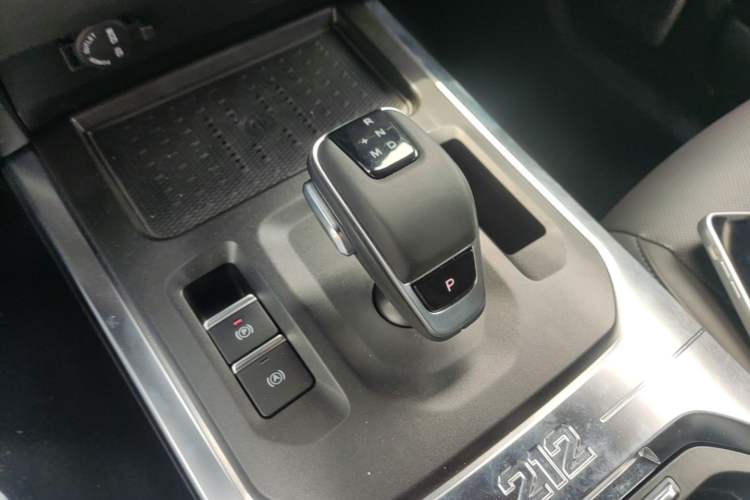 Used 212 T01 2024 2.0T Mechanic Gear Lever