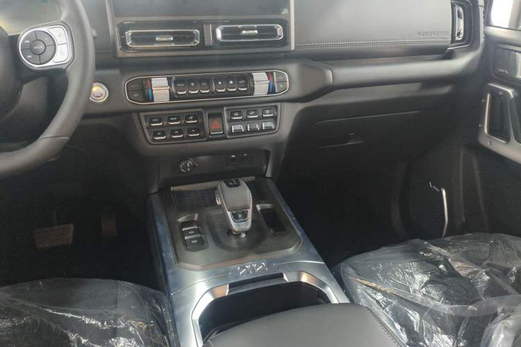 Used 212 T01 2024 2.0T Explorer Gear Lever