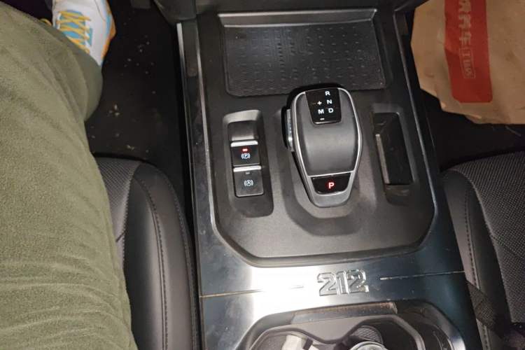 Used 212 T01 2024 2.0T Explorer Gear Lever