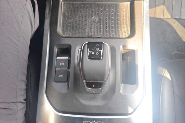 Used 212 T01 2024 2.0T Mechanic Gear Lever