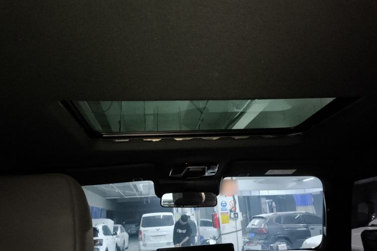 Used 212 T01 2024 2.0T Explorer Headliner