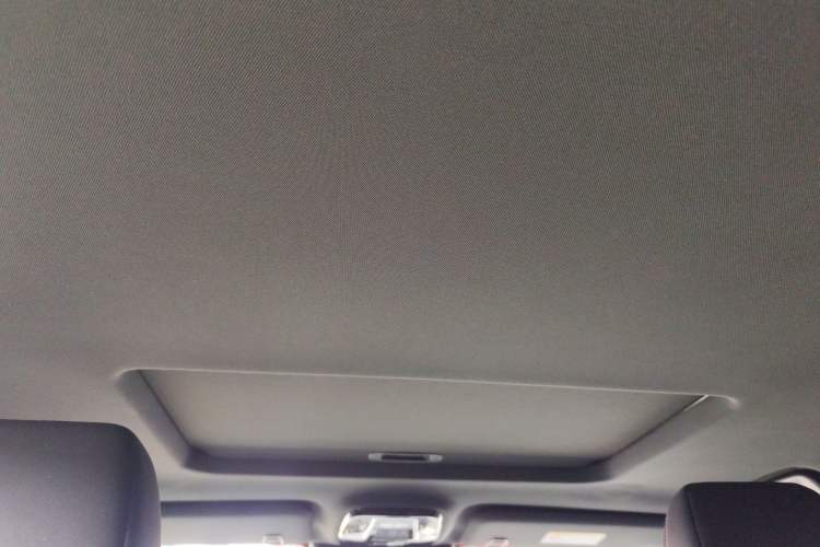 Used 212 T01 2024 2.0T Explorer Headliner
