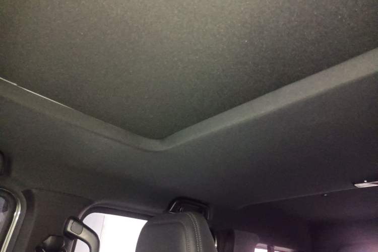 Used 212 T01 2024 2.0T Explorer Headliner
