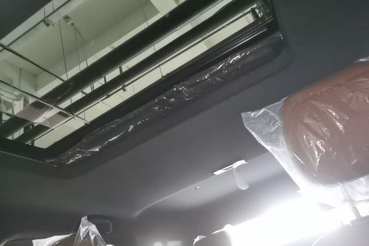 Used 212 T01 2024 2.0T Explorer Headliner