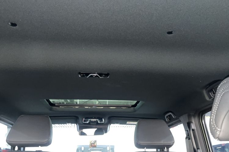 Used 212 T01 2024 2.0T Mechanic Headliner