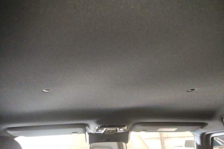 Used 212 T01 2024 2.0T Mechanic Headliner