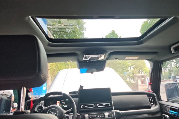 Used 212 T01 2024 2.0T Mechanic Headliner
