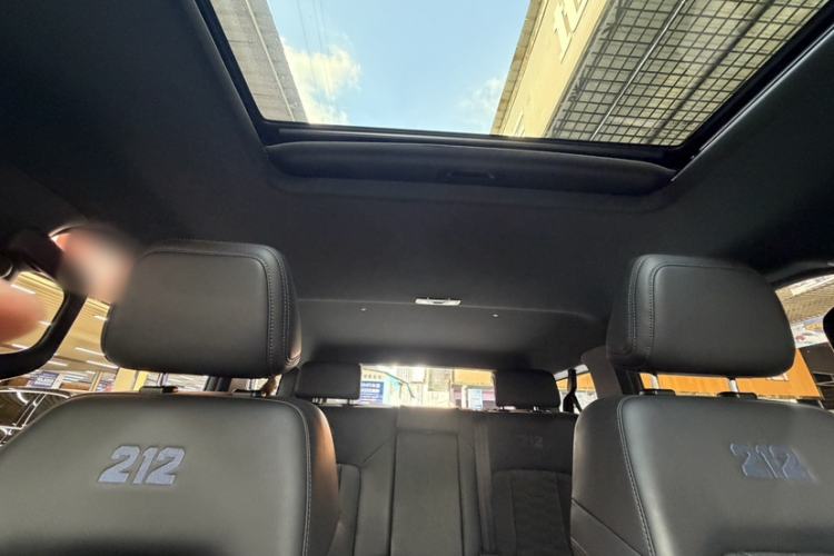 Used 212 T01 2024 2.0T Explorer Headliner