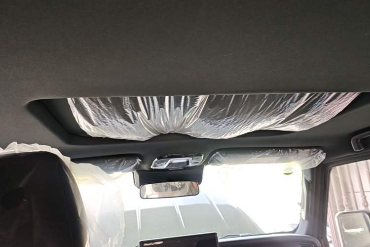 Used 212 T01 2024 2.0T Explorer Headliner