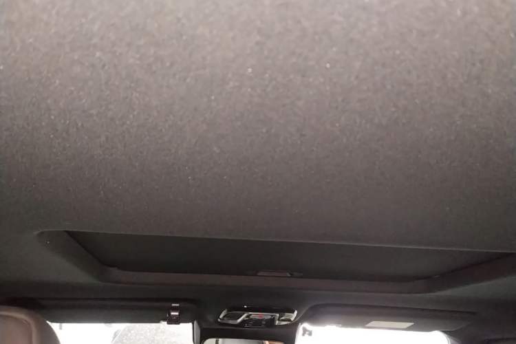 Used 212 T01 2024 2.0T Explorer Headliner