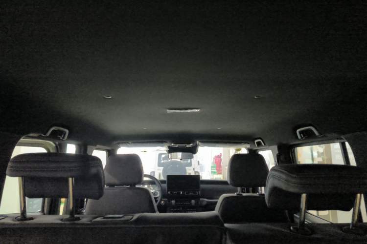 Used 212 T01 2024 2.0T Mechanic Headliner