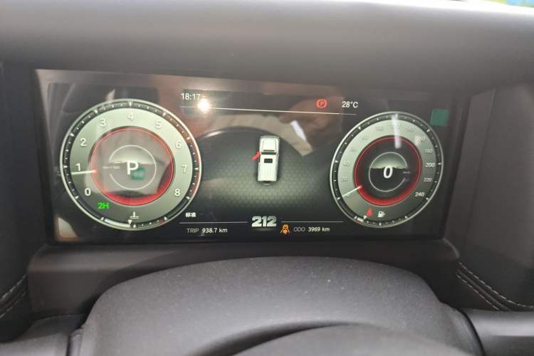 Used 212 T01 2024 2.0T Explorer Instrument Cluster