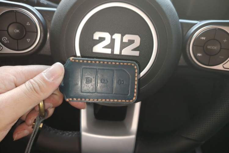 Used 212 T01 2024 2.0T Mechanic Interior 1