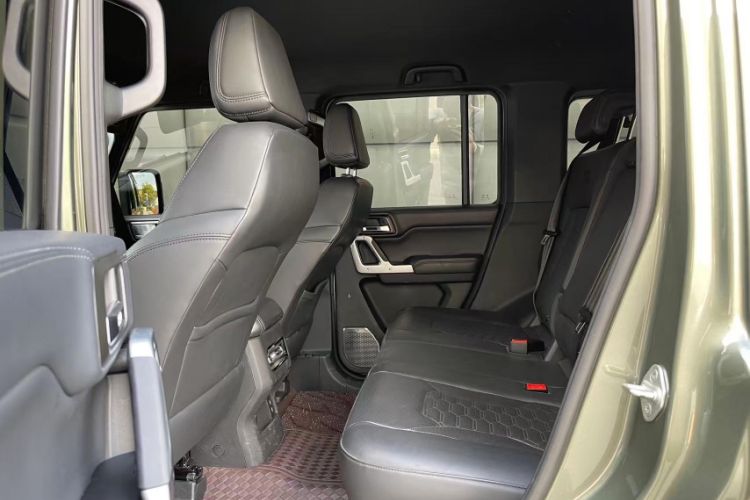 Used 212 T01 2024 2.0T Mechanic Interior 3
