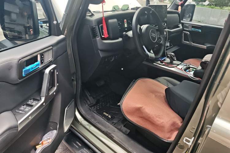 Used 212 T01 2024 2.0T Mechanic Interior 3