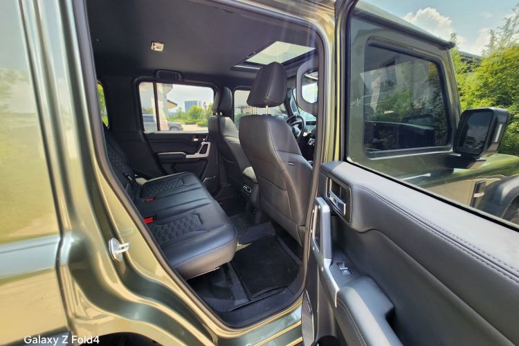 Used 212 T01 2024 2.0T Explorer Interior 6