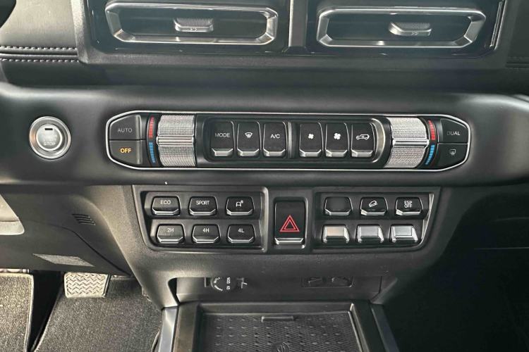 Used 212 T01 2024 2.0T Mechanic Interior 7