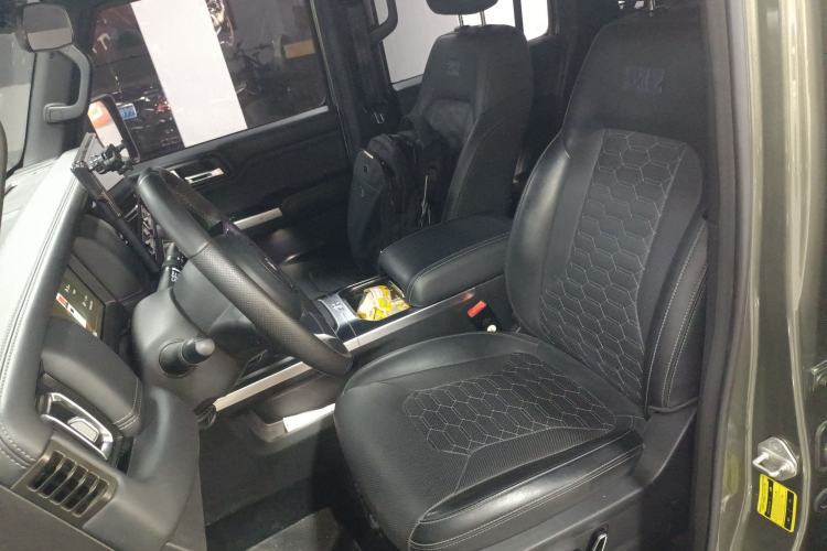 Used 212 T01 2024 2.0T Explorer Left Front Seat