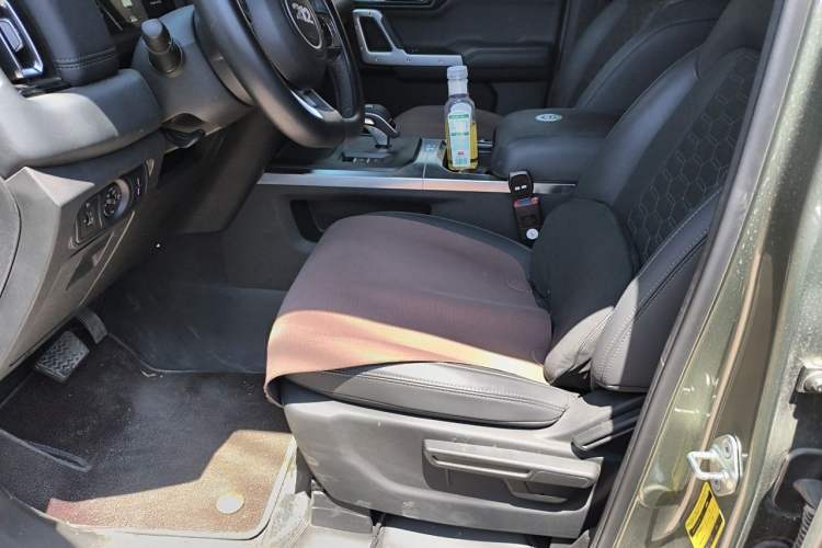 Used 212 T01 2024 2.0T Mechanic Left Front Seat