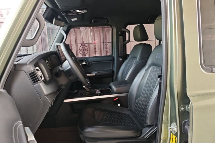 Used 212 T01 2024 2.0T Mechanic Left Front Seat