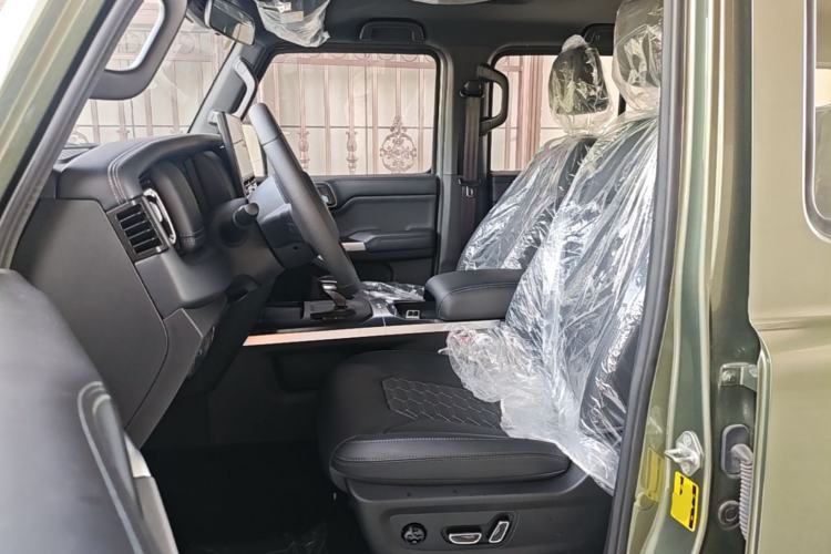 Used 212 T01 2024 2.0T Explorer Left Front Seat