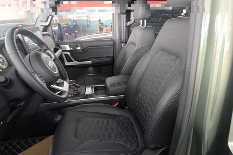 Used 212 T01 2024 2.0T Mechanic Left Front Seat