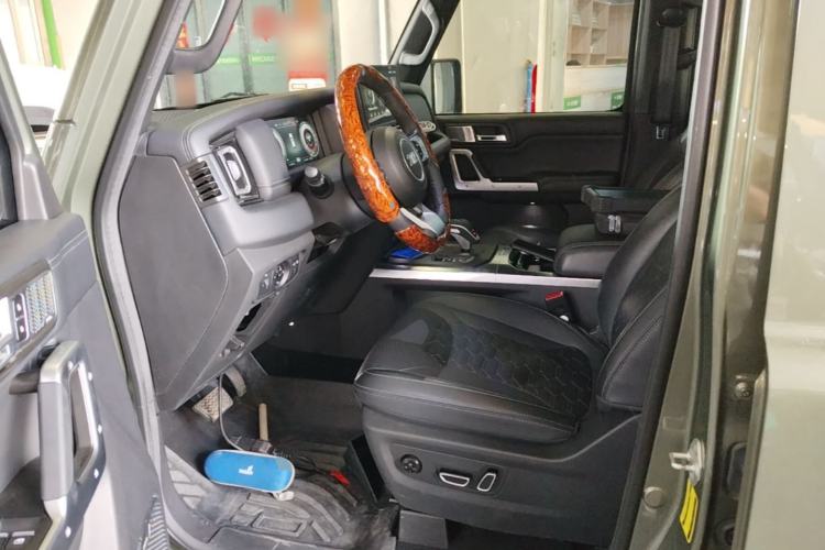 Used 212 T01 2024 2.0T Explorer Left Front Seat