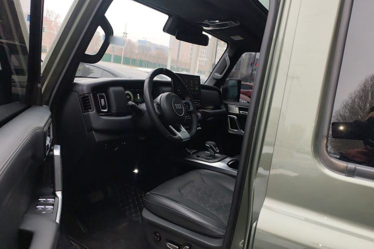 Used 212 T01 2024 2.0T Explorer Left Front Seat