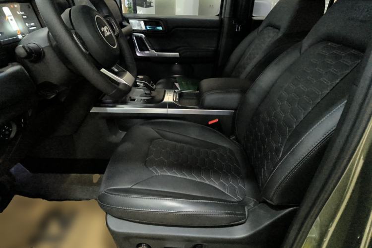 Used 212 T01 2024 2.0T Mechanic Left Front Seat